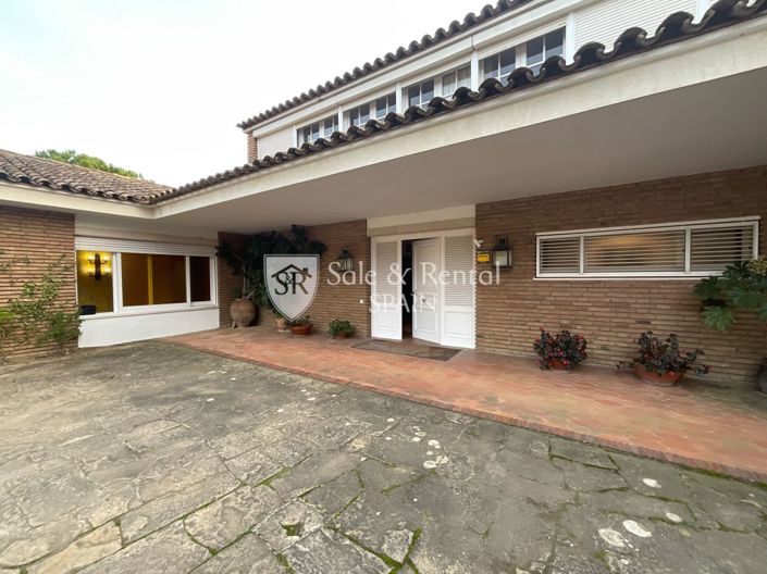 Image No.3-7 Bed Villa for sale