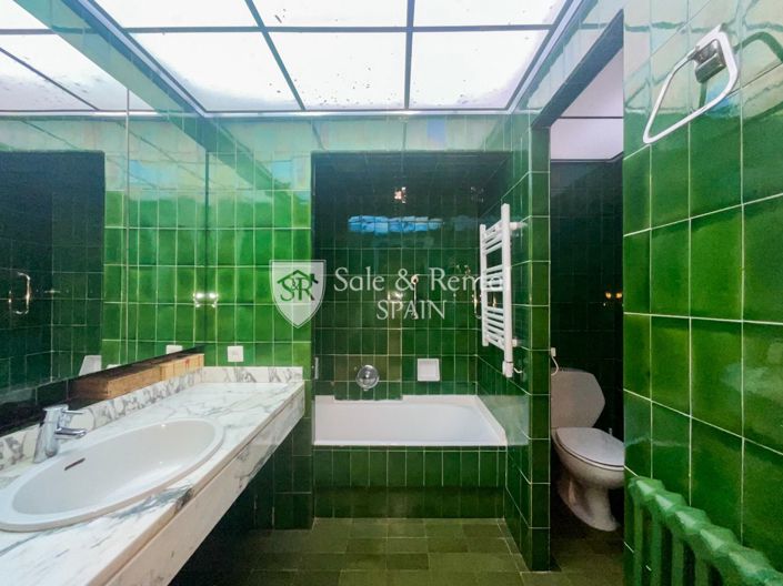 Image No.34-7 Bed Villa for sale