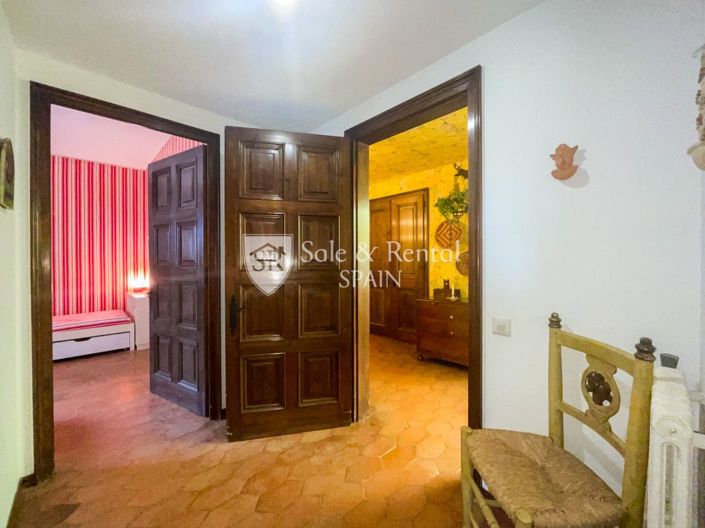 Image No.43-7 Bed Villa for sale