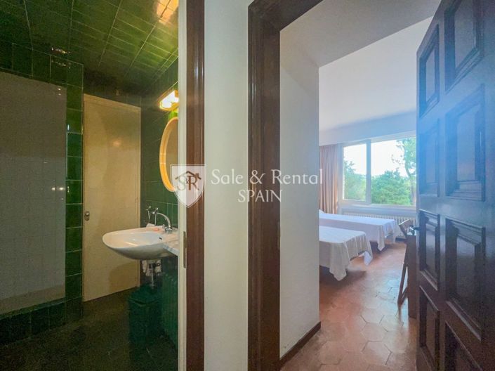 Image No.50-7 Bed Villa for sale