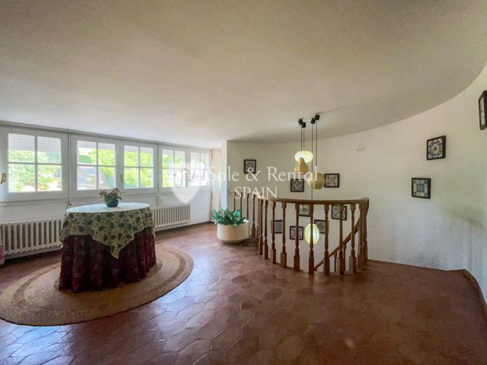 Image No.54-7 Bed Villa for sale