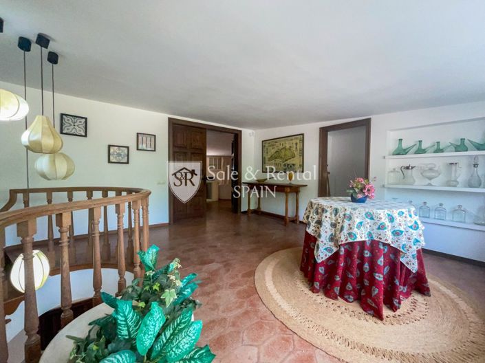 Image No.57-7 Bed Villa for sale