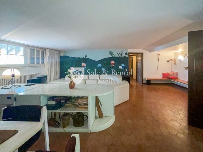 Image No.58-7 Bed Villa for sale