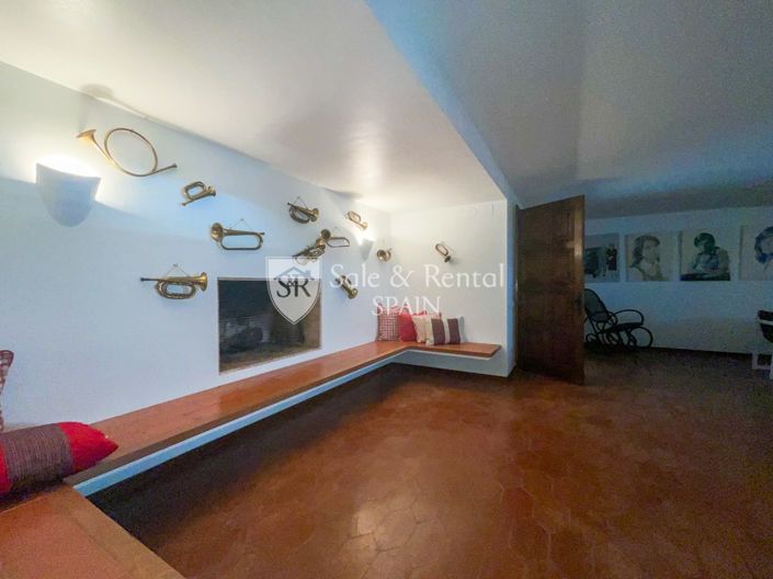 Image No.61-7 Bed Villa for sale