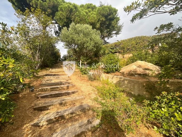 Image No.72-7 Bed Villa for sale