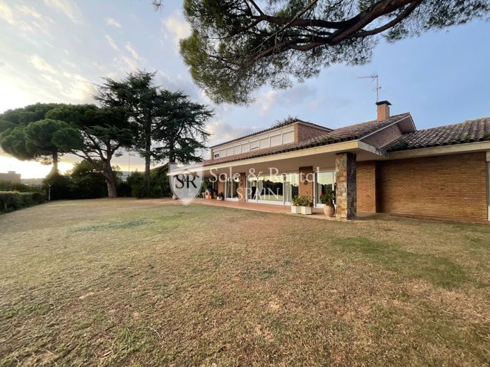 Image No.83-7 Bed Villa for sale