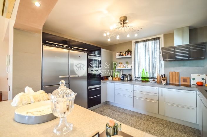 Image No.14-5 Bed Villa for sale