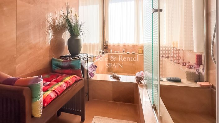 Image No.31-5 Bed Villa for sale