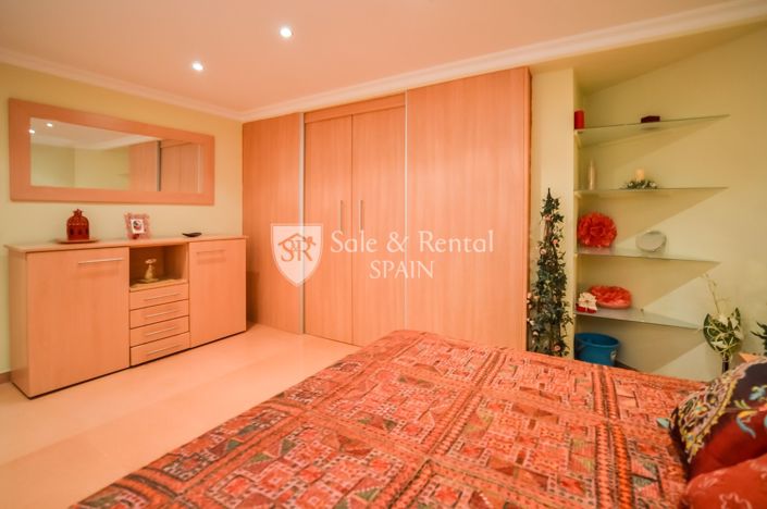 Image No.37-5 Bed Villa for sale