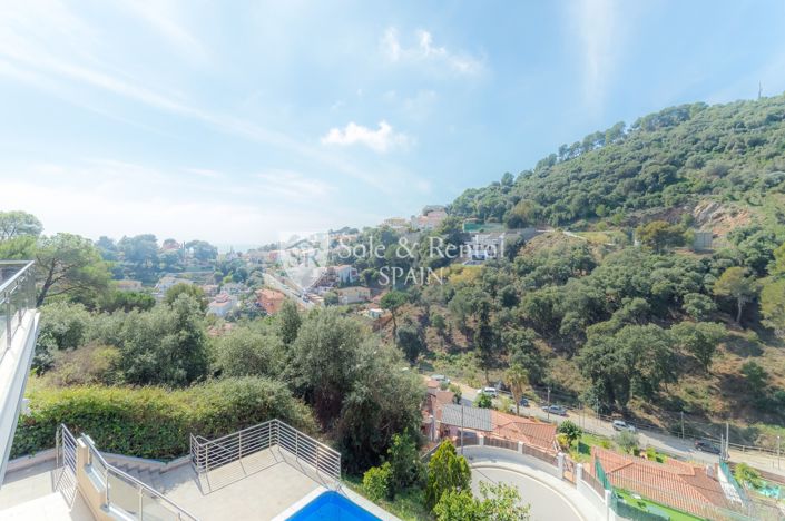 Image No.11-6 Bed Villa for sale