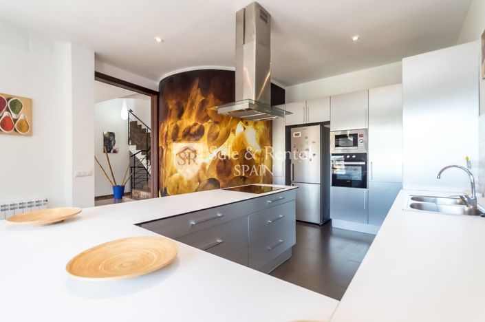 Image No.26-5 Bed Villa for sale