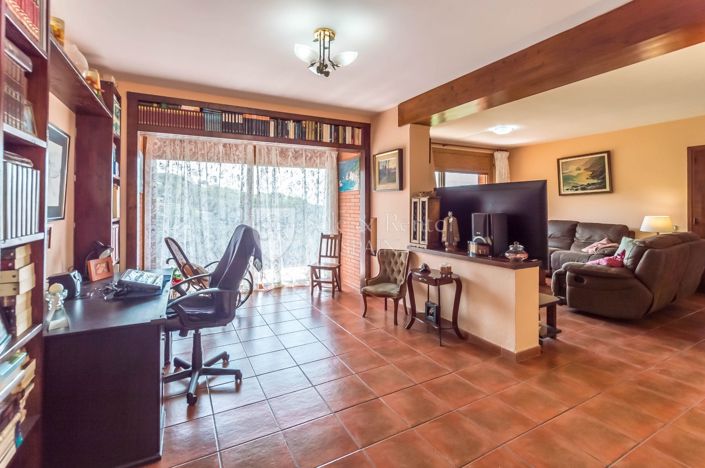 Image No.14-4 Bed Villa for sale