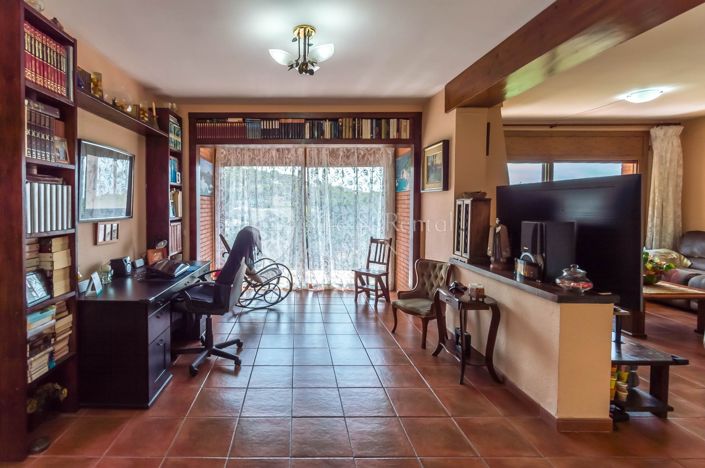 Image No.15-4 Bed Villa for sale