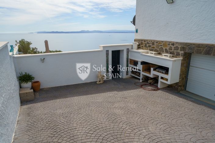 Image No.32-5 Bed Villa for sale