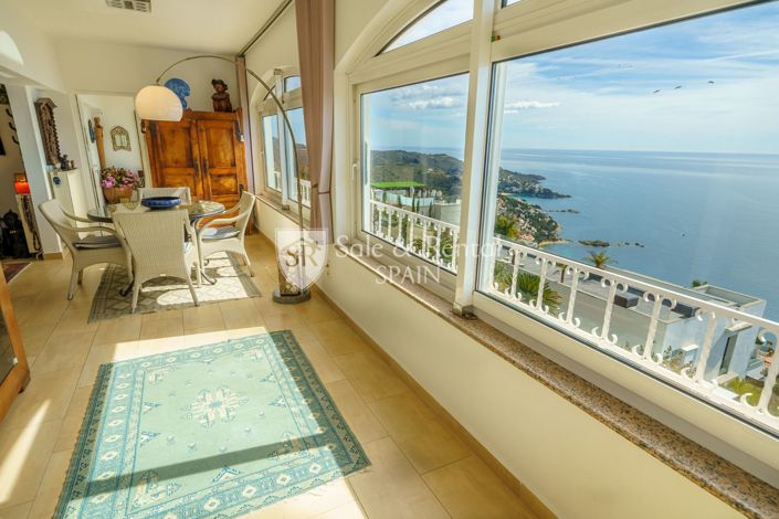 Image No.38-5 Bed Villa for sale