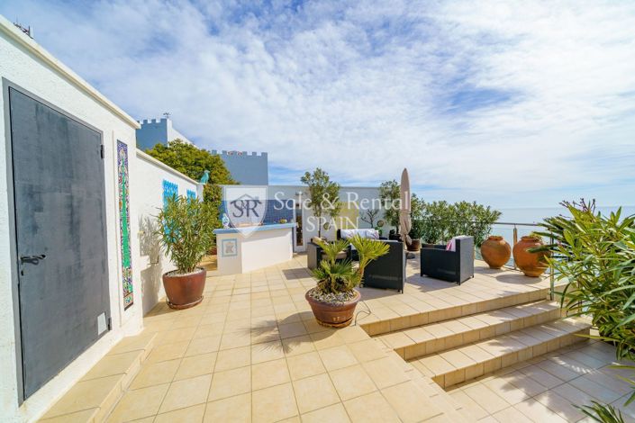 Image No.40-5 Bed Villa for sale