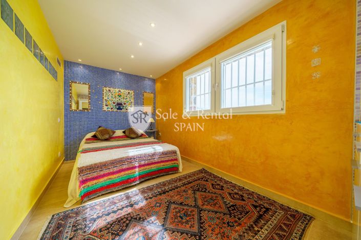 Image No.44-5 Bed Villa for sale