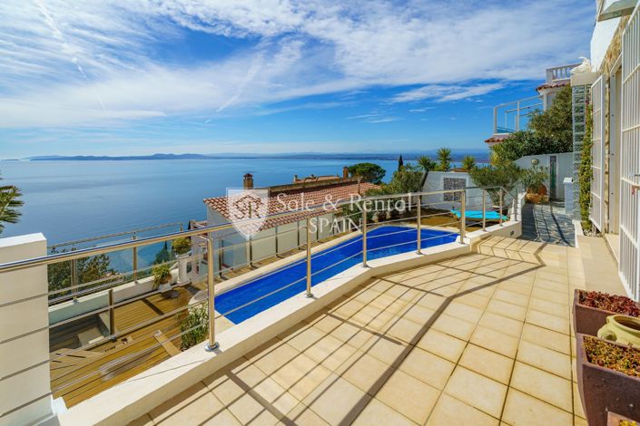 Image No.64-5 Bed Villa for sale