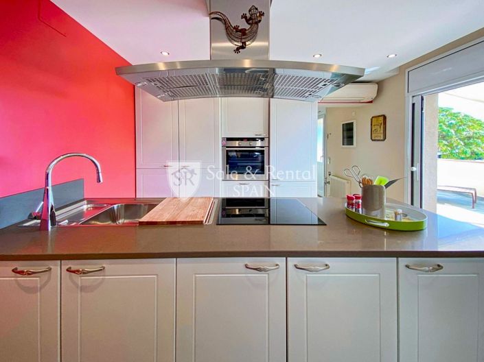 Image No.121-5 Bed Villa for sale