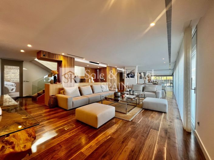 Image No.16-6 Bed Villa for sale