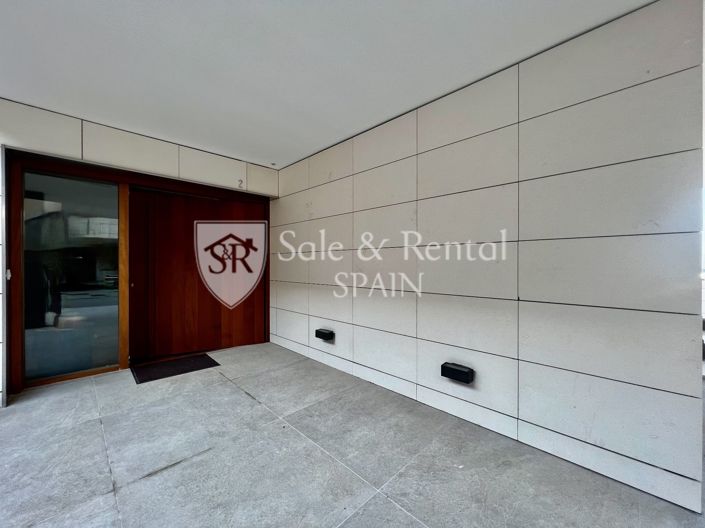 Image No.20-6 Bed Villa for sale