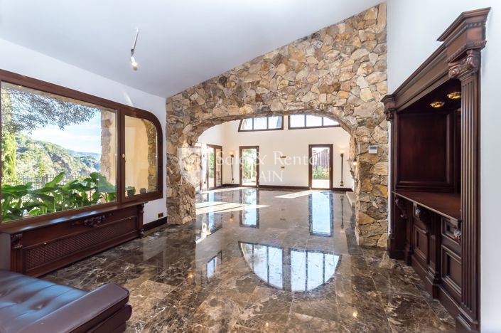 Image No.11-4 Bed Villa for sale