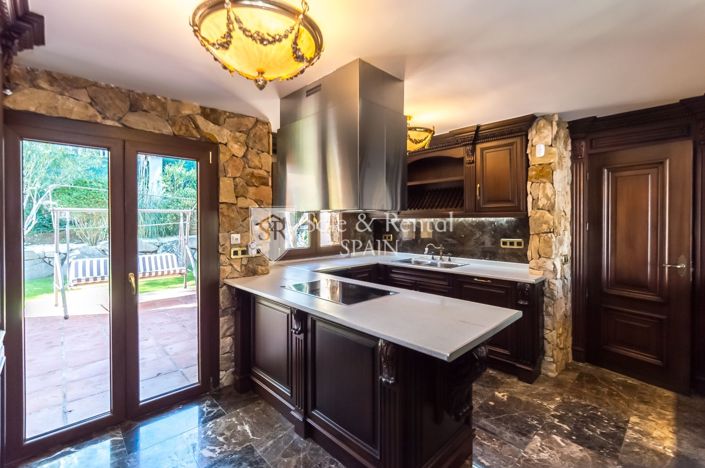 Image No.25-4 Bed Villa for sale