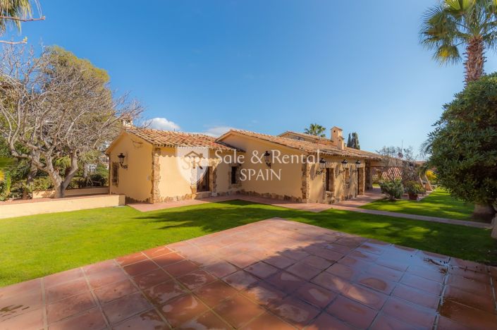 Image No.60-4 Bed Villa for sale