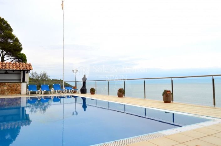 Image No.3-5 Bed Villa for sale