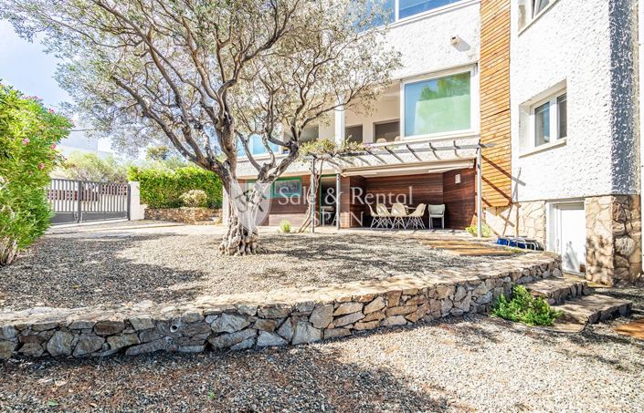 Image No.28-5 Bed Villa for sale