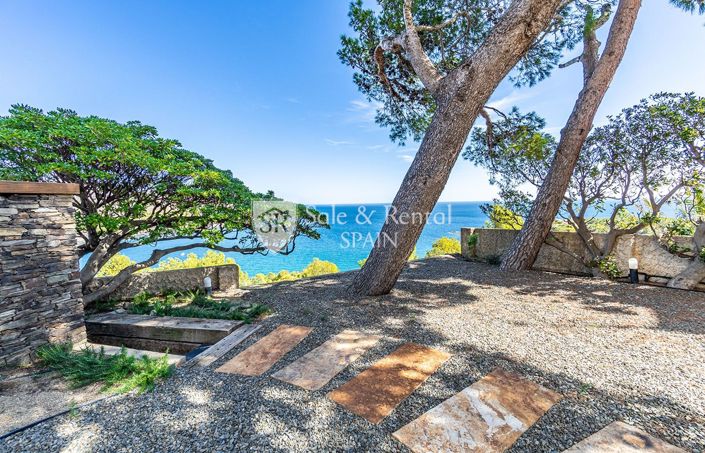 Image No.30-5 Bed Villa for sale