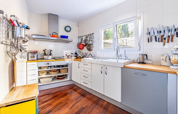 Image No.8-5 Bed Villa for sale