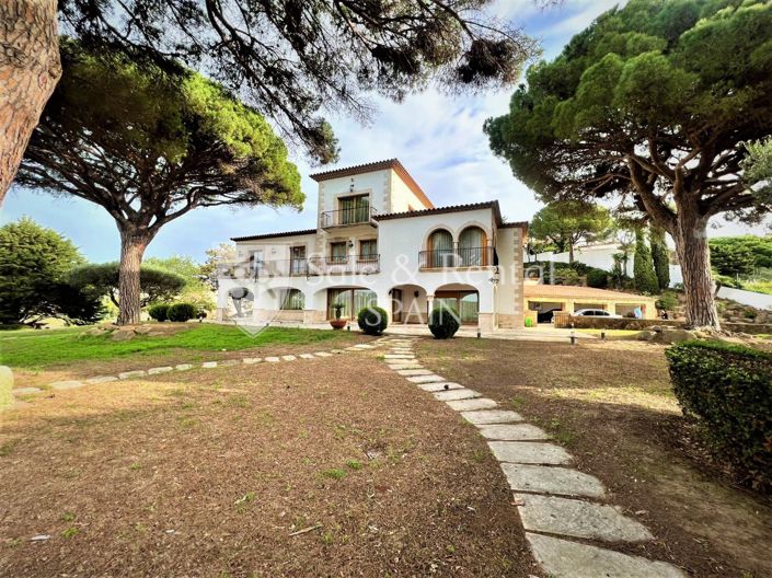 Image No.1-Villa de 10 chambres à vendre à Sant Feliu de Guíxols