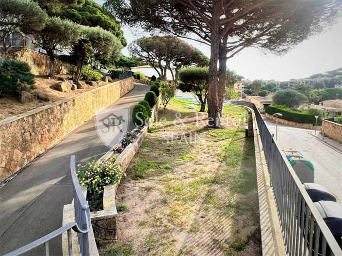 Image No.56-10 Bed Villa for sale