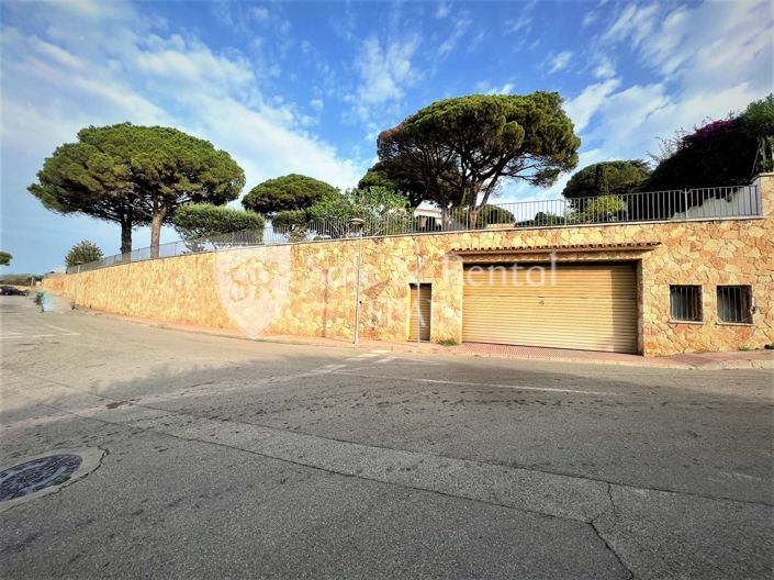 Image No.57-10 Bed Villa for sale