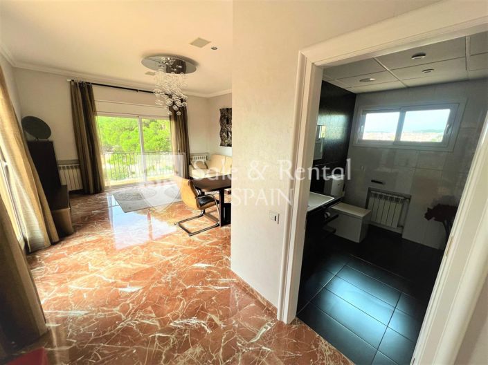 Image No.87-10 Bed Villa for sale