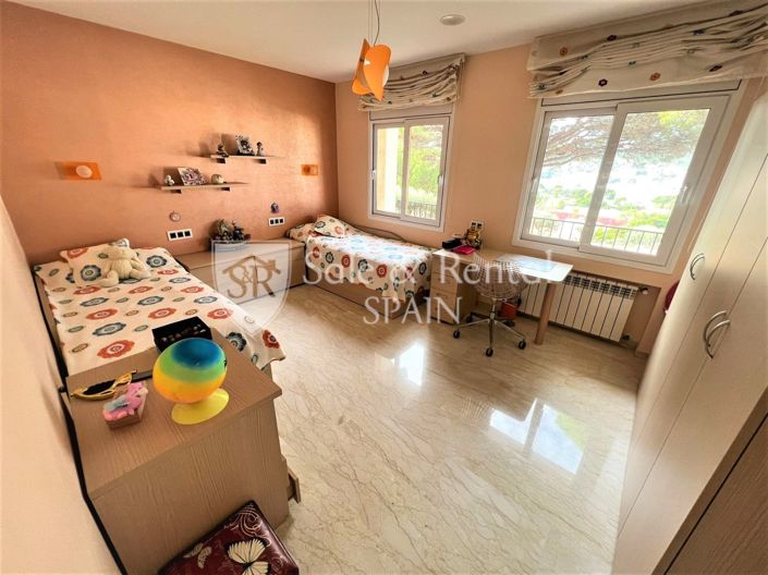 Image No.97-10 Bed Villa for sale