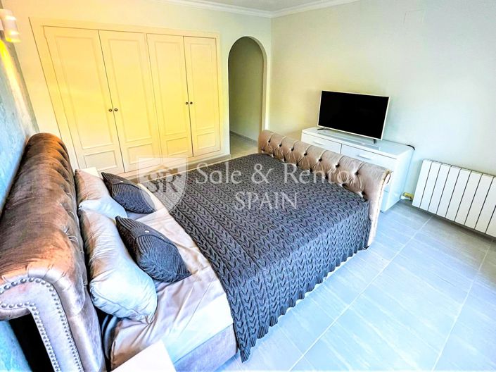 Image No.19-3 Bed Flat for sale