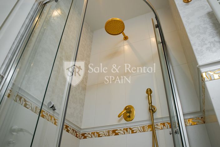 Image No.36-5 Bed Villa for sale