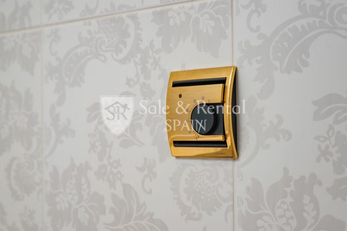 Image No.38-5 Bed Villa for sale