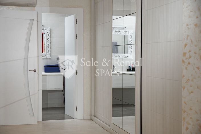 Image No.41-5 Bed Villa for sale