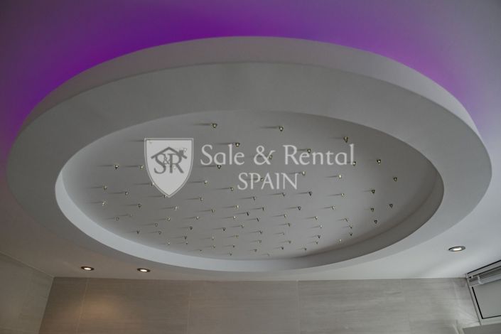 Image No.54-5 Bed Villa for sale