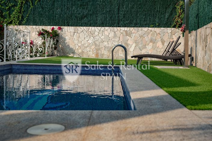 Image No.69-5 Bed Villa for sale