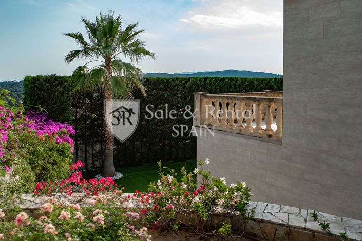 Image No.70-5 Bed Villa for sale