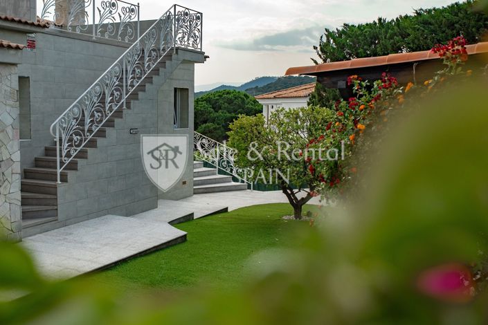 Image No.71-5 Bed Villa for sale