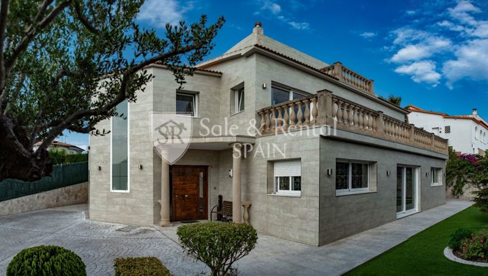 Image No.2-5 Bed Villa for sale