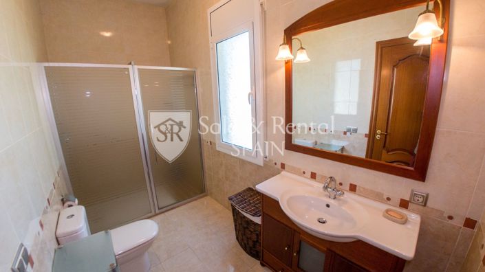 Image No.28-6 Bed Villa for sale