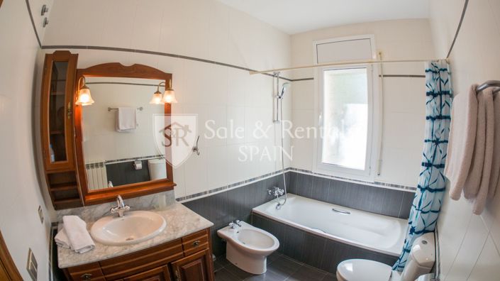 Image No.29-6 Bed Villa for sale