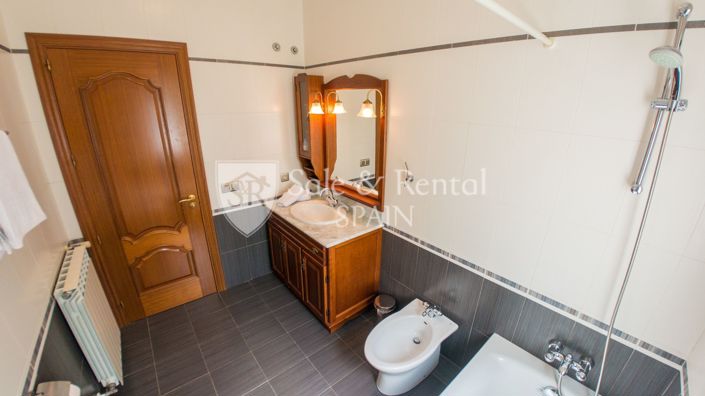 Image No.33-6 Bed Villa for sale