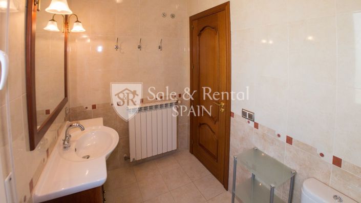 Image No.34-6 Bed Villa for sale